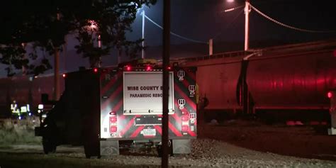 Texas freight train collision injures 2, no hazmat onboard